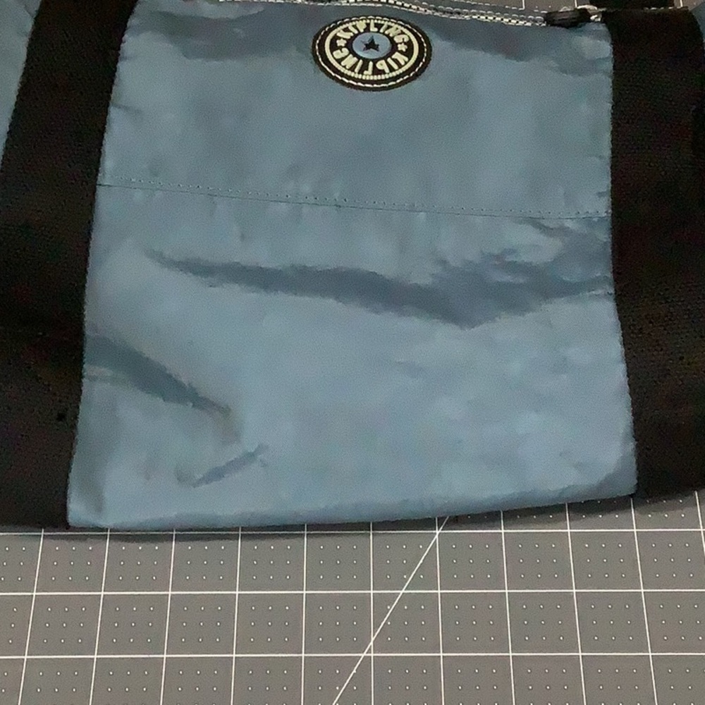 EUC Kipling Gray Blue Duffle Tote Bag - Picture 6 of 6